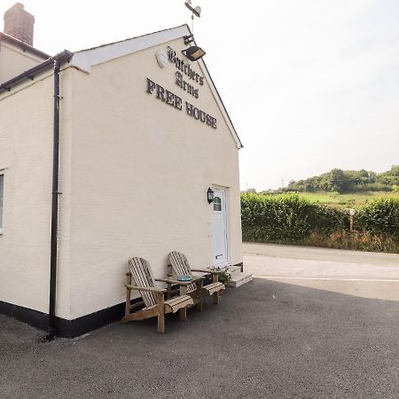 Butchers Arms Cottage Nercwys Ngoại thất bức ảnh